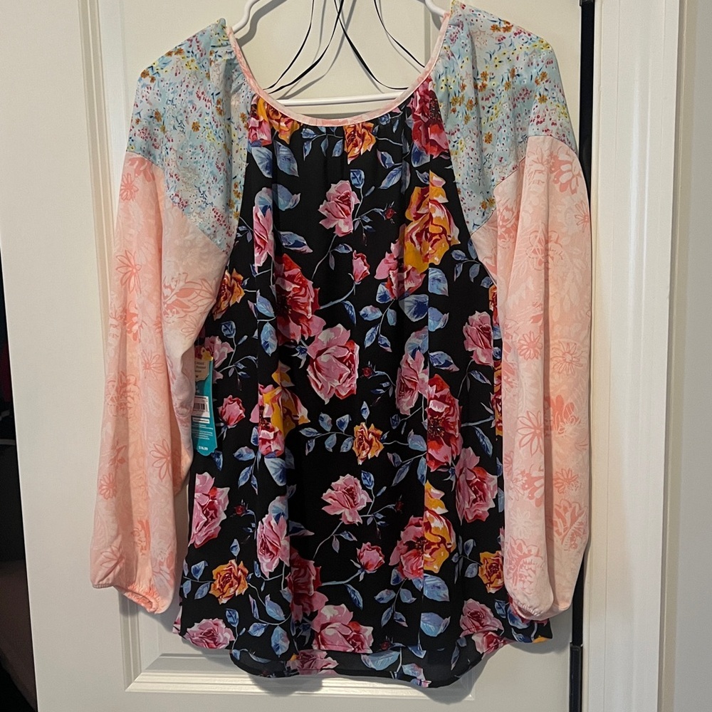 NWT This Pioneer Woman size Small Mixed Print Peasant Blouse Floral Flowy - Picture 2 of 9